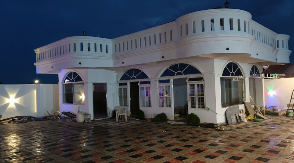 aqua splash farmhouse bhopal